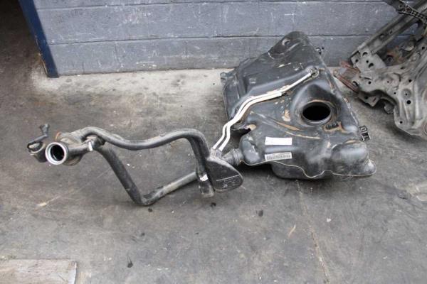 RESERVOIR DE CARBURANT VAG - Vue 2